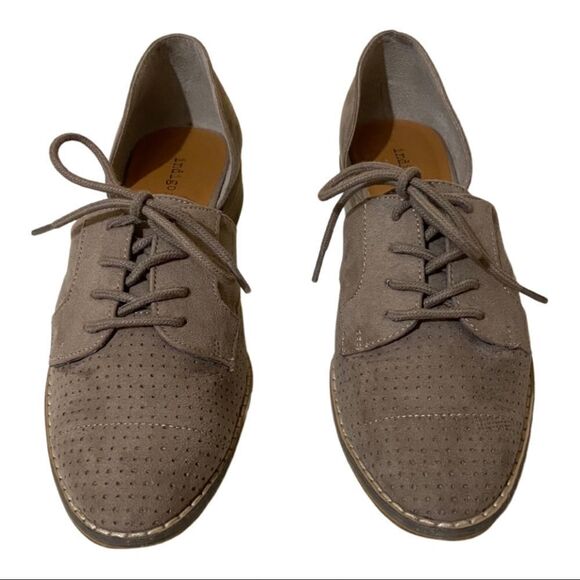 Indigo Rd. Tan Perforated Dark Academia Lace Up Oxford Sandals - Picture 2 of 9